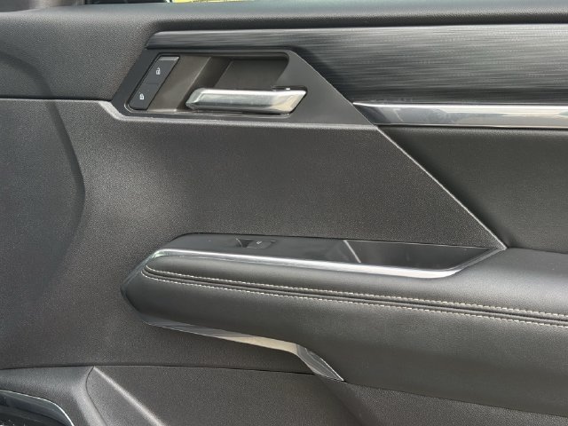 Used 2024 GMC Acadia Elevation FWD image 28