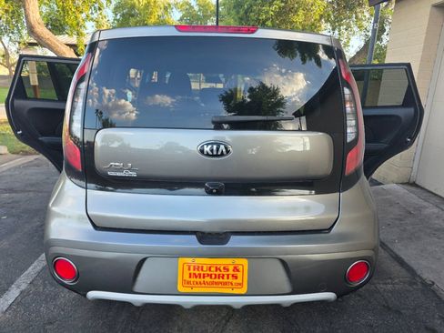 Used 2019 Kia Soul + FWD image 38