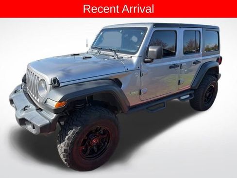 Used 2019 Jeep Wrangler Unlimited Sport S image 3