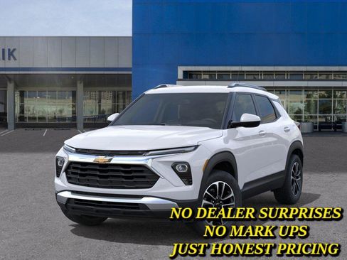 New 2026 Chevrolet TrailBlazer LT w/ Driver Confidence Package FWD image 6