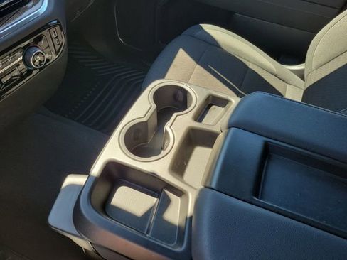 Used 2024 Chevrolet Silverado 1500 LT image 32