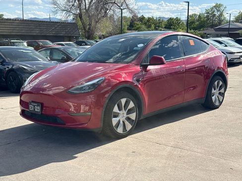 Used 2023 Tesla Model Y Long Range AWD/4WD image 4
