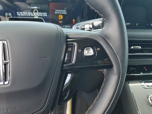 New 2026 Lincoln Aviator 2WD w/ Jet Appearance Package image 26