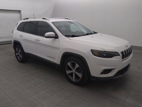 Used 2019 Jeep Cherokee Limited FWD image 11