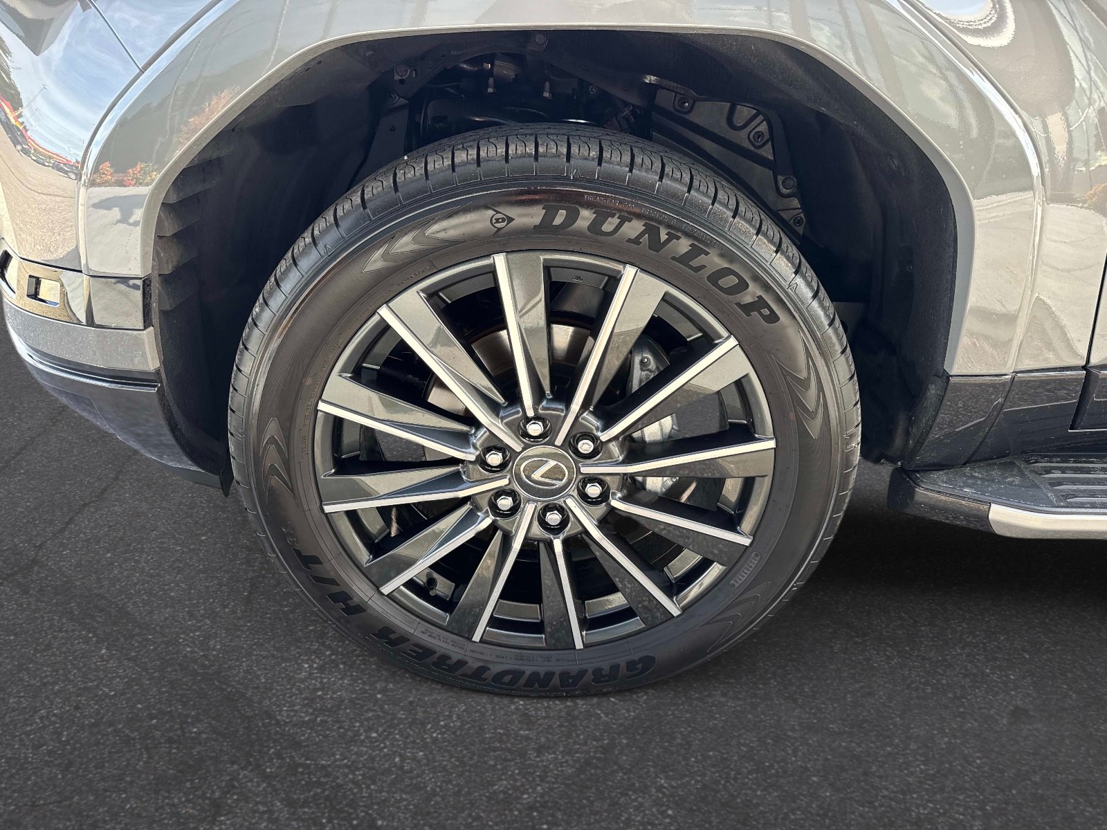 Certified 2026 Lexus GX 550 w/ Accessory Package (2T) AWD/4WD image 10