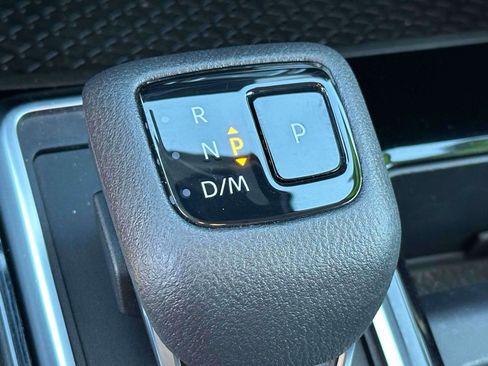 Used 2023 Nissan Pathfinder SV image 25