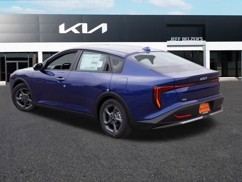 New 2025 Kia K4 LXS image 5