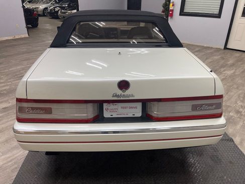 Used 1992 Cadillac Allante FWD image 19