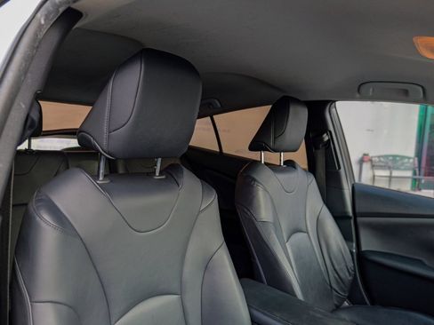 Used 2017 Toyota Prius Prime Premium image 36