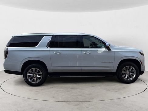 Certified 2026 Chevrolet Suburban Premier w/ Sun And Tow Package AWD/4WD image 4