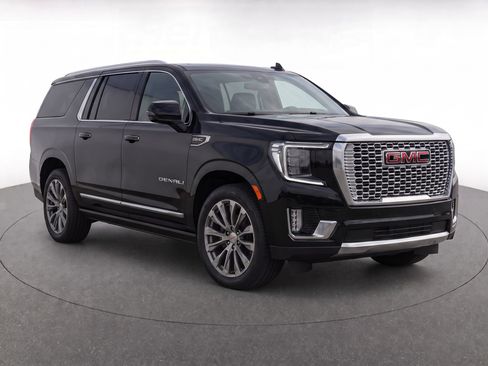 Used 2021 GMC Yukon XL Denali w/ Denali Premium Package AWD/4WD image 2