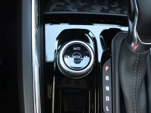 New 2025 GMC Canyon Elevation w/ Convenience Package image 27