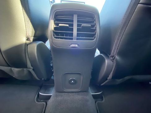 New 2025 Ford Escape SE w/ PHEV Premium Package image 27