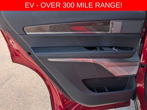 Used 2026 Cadillac Vistiq Sport w/ LPO, Floor Liner Package AWD/4WD image 24