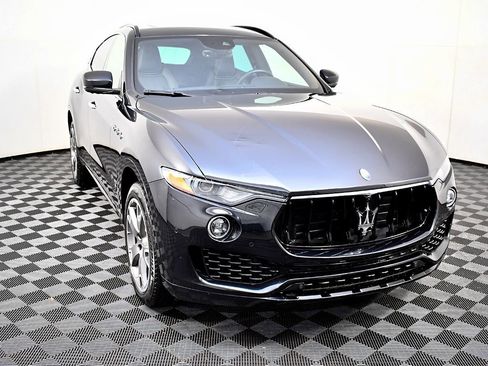 Used 2017 Maserati Levante S image 4