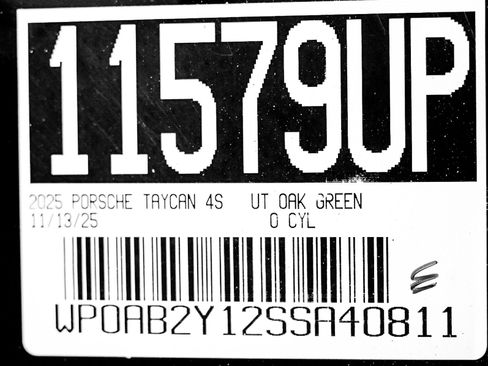 Used 2025 Porsche Taycan 4S image 27