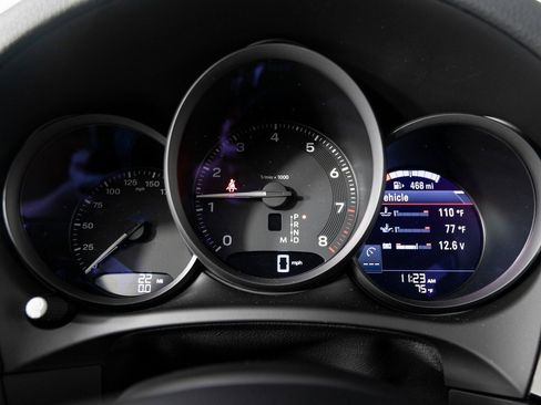 New 2026 Porsche Macan image 30