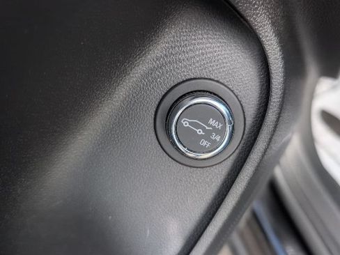 Used 2025 Buick Envista Sport Touring w/ Convenience I Package FWD image 19