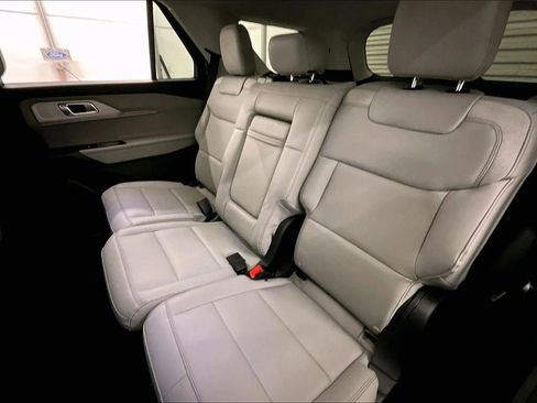 New 2026 Ford Explorer Active w/ Active Comfort Package image 25