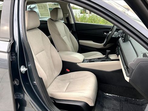 Used 2023 Honda Accord EX image 9