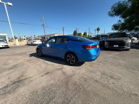 Used 2025 Nissan Sentra SV FWD image 9