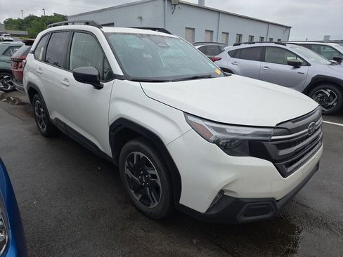Certified 2025 Subaru Forester Limited AWD/4WD image 1