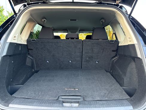 Certified 2023 Nissan Rogue S image 27