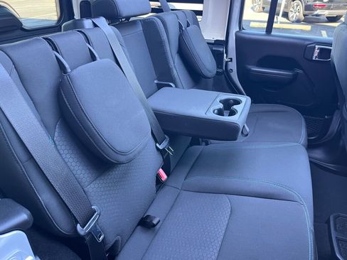 Used 2023 Jeep Wrangler Unlimited Rubicon 4xe w/ Steel Bumper Group image 31