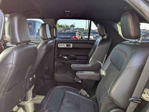 Used 2023 Ford Explorer ST-Line w/ Class IV Trailer Tow Package RWD image 14