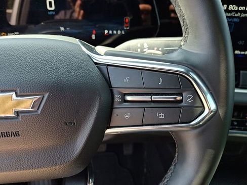 Used 2025 Chevrolet Equinox LT AWD/4WD image 22