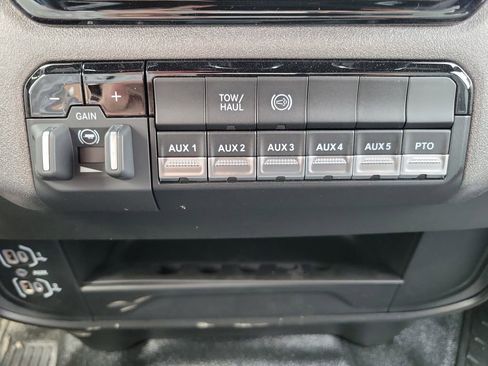 New 2026 RAM 5500 Tradesman AWD/4WD image 21