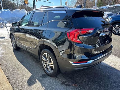 Used 2021 GMC Terrain SLT w/ Infotainment Package II image 5