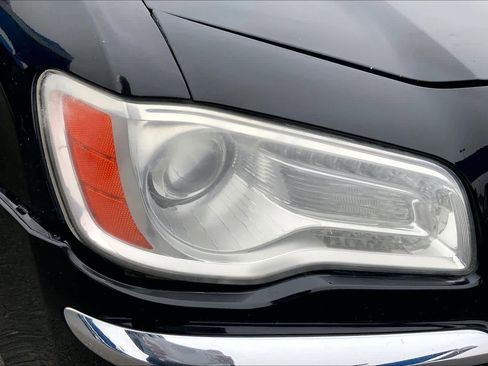 Used 2012 Chrysler 300 Limited image 25