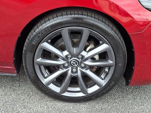 Used 2020 MAZDA MAZDA3 Hatchback w/ Preferred Package FWD image 11