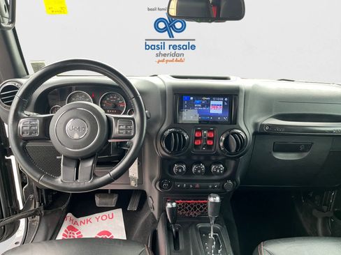 Used 2018 Jeep Wrangler Unlimited Rubicon AWD/4WD image 10