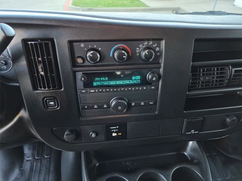 Used 2024 GMC Savana 2500 w/ Driver Convenience Package image 16