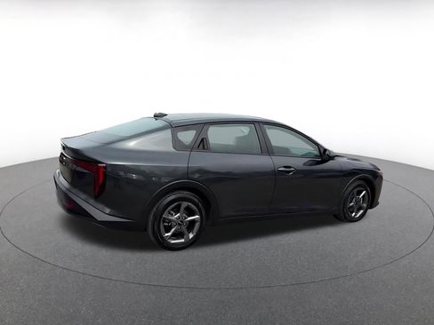 Used 2025 Kia K4 LXS image 14