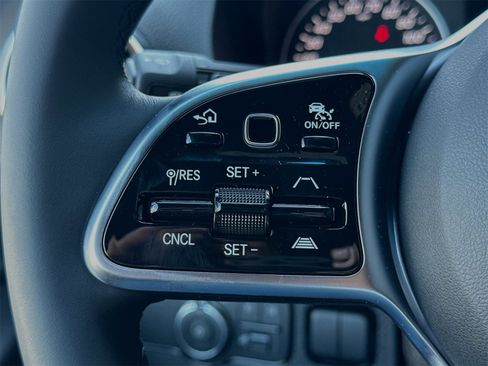 Used 2024 Mercedes-Benz Sprinter 2500 image 25