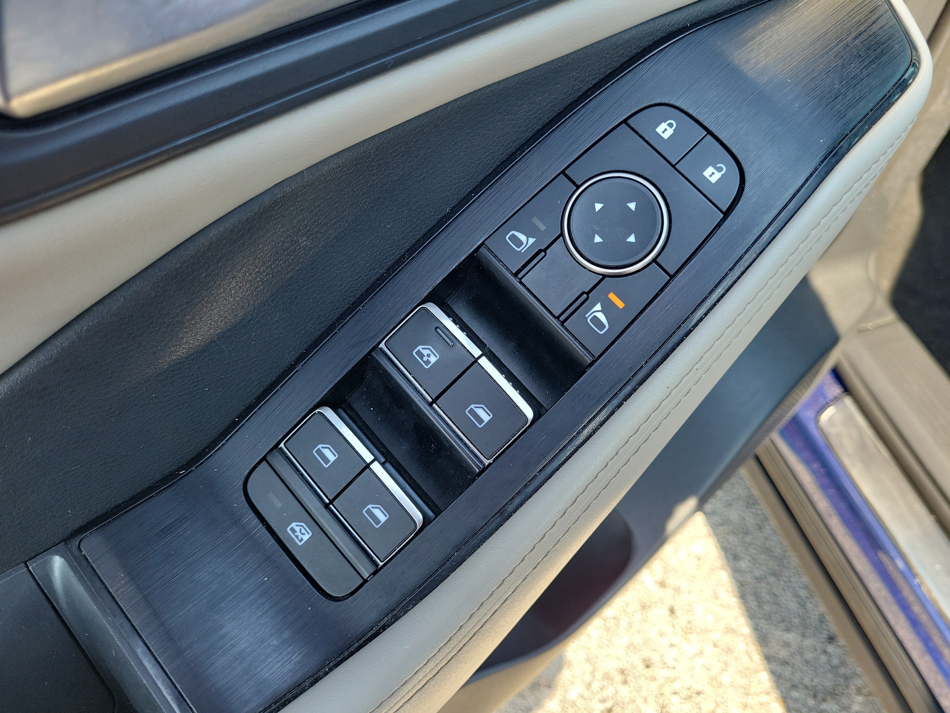 Certified 2023 Nissan Rogue SL w/ SL Premium Package FWD image 11