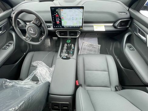 Used 2023 VinFast VF 8 Plus image 8