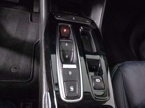 Used 2022 Chevrolet Bolt EUV Premier image 25