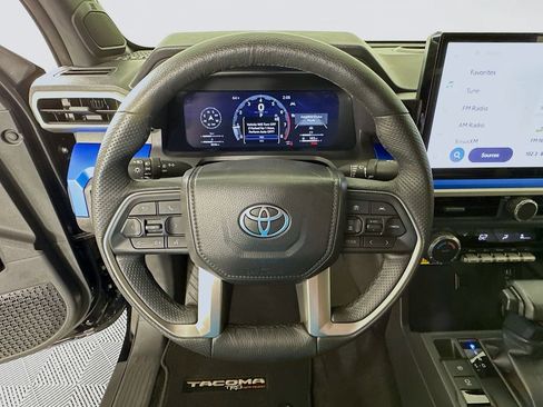 Used 2025 Toyota Tacoma TRD Off-Road w/ TRD Off Road Upgrade Package image 11