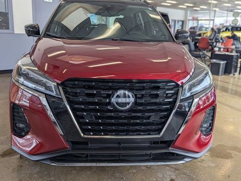 Certified 2023 Nissan Kicks SR w/ Exterior Package image 8