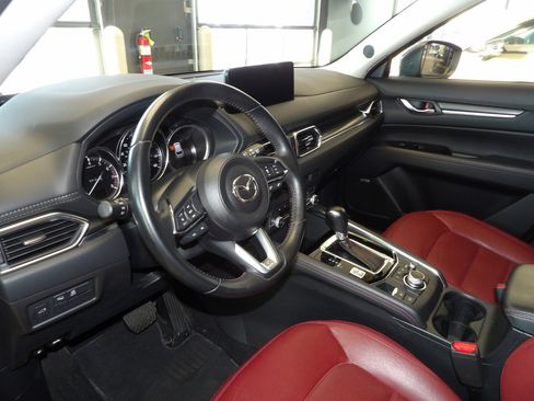 Certified 2023 MAZDA CX-5 Carbon Edition image 25