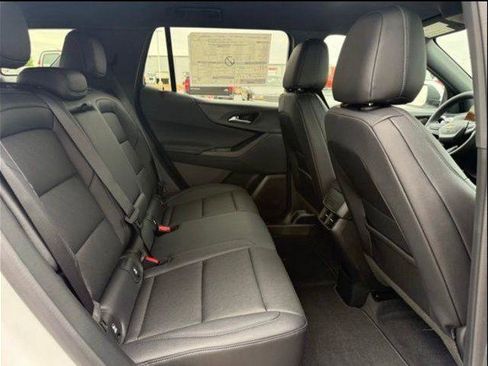 New 2026 Chevrolet Equinox LT FWD image 4