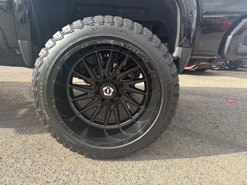 Used 2021 GMC Sierra 2500 Denali w/ Denali Ultimate Package image 7