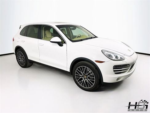 Used 2014 Porsche Cayenne image 4