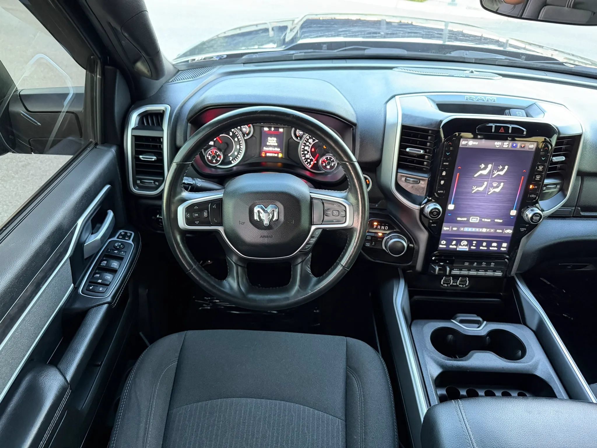 Used 2023 RAM 2500 Big Horn w/ Night Edition AWD/4WD image 15