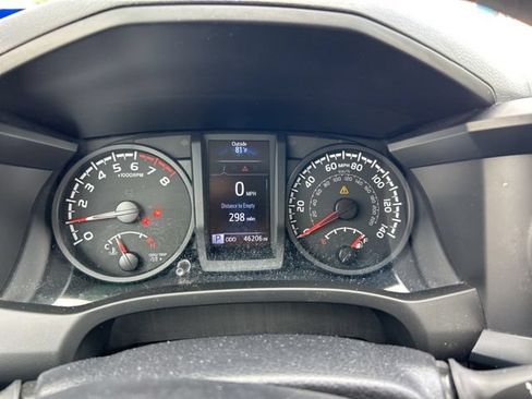 Used 2022 Toyota Tacoma SR AWD/4WD image 9