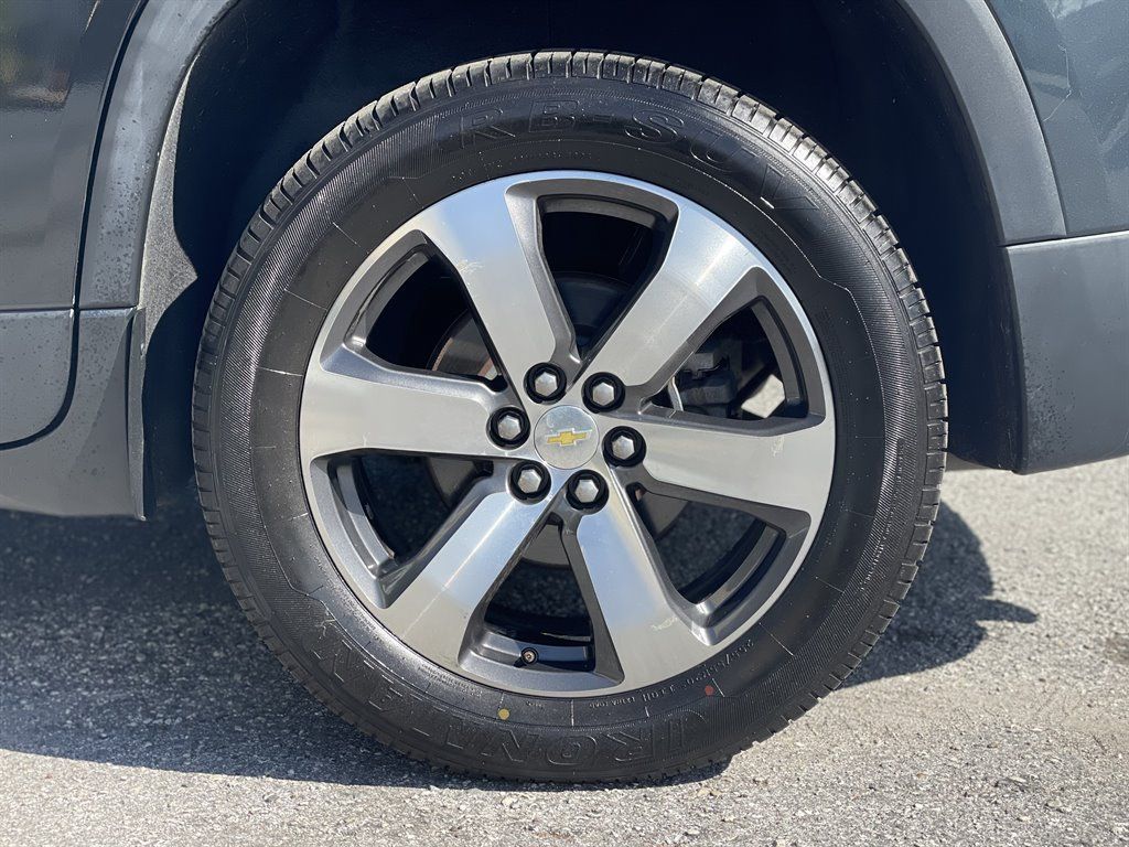 Used 2020 Chevrolet Traverse LT w/ LT Premium Package AWD/4WD image 41
